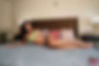 Skyla's Sizzling LA Encounter with a Curvy Goddess